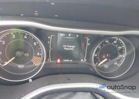 2014 Jeep Cherokee Latitude z USA, uszkodzony, nr VIN 1C4PJLCB2EW313890